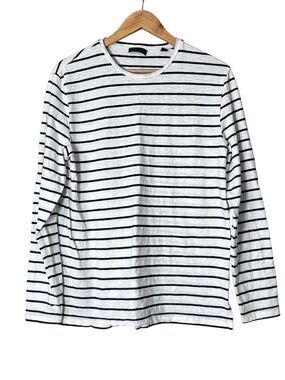 Saks fifth avenue crew neck long sleeve 100% cotton top | tee